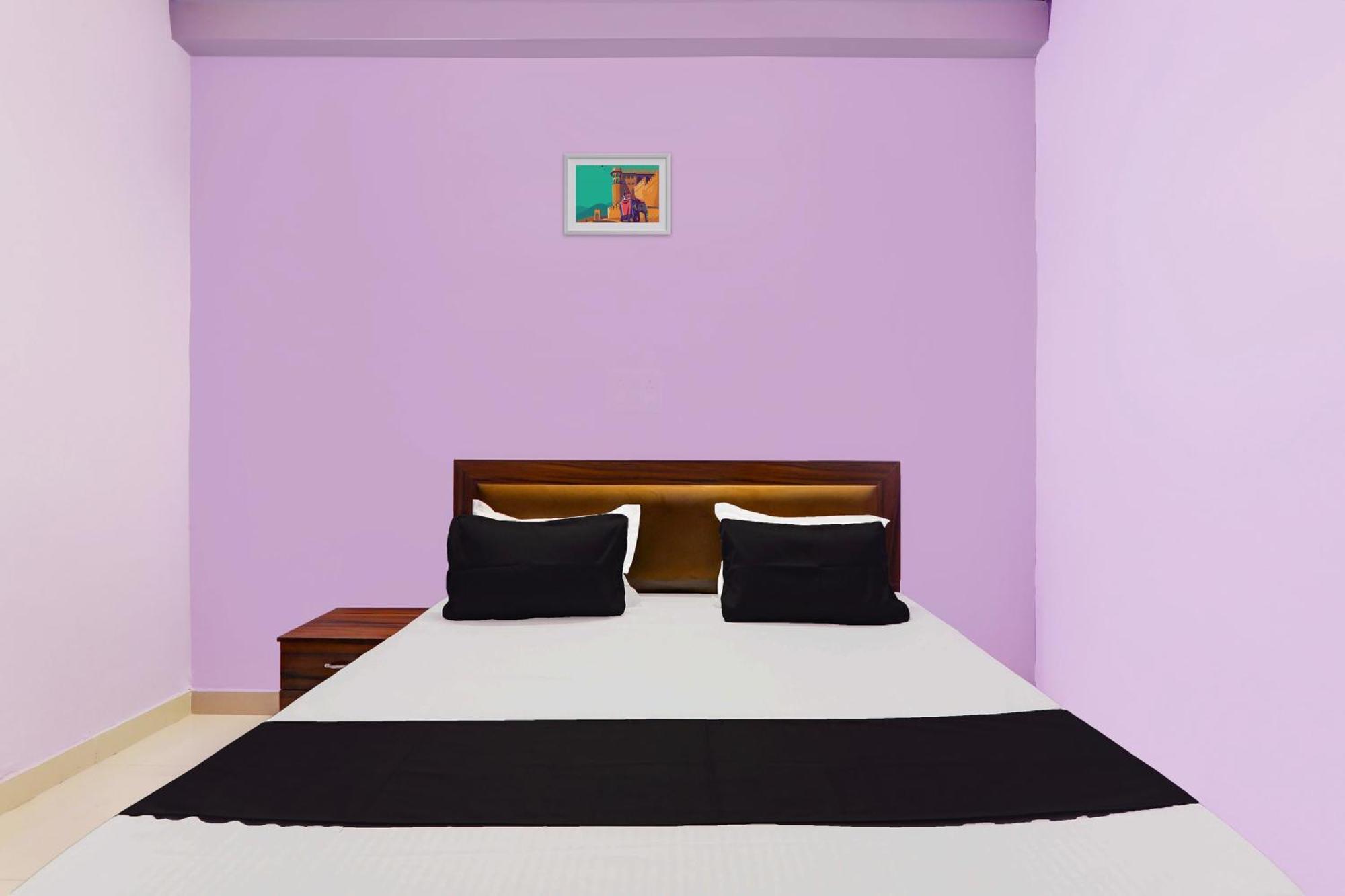 Hotel O Mandakini Galaxy Hotel Kanpur Exteriör bild